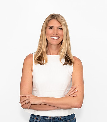 Portrait of Danielle Dietz, REALTOR®.